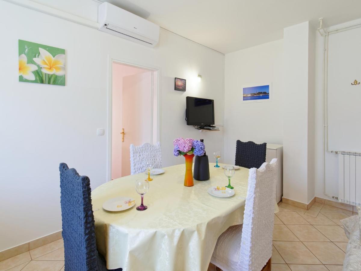 Apartments Marta By Rent Istria Novigrad  Exterior photo