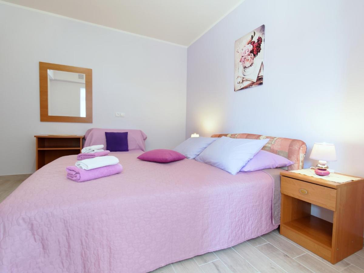 Apartments Marta By Rent Istria Novigrad  Exterior photo