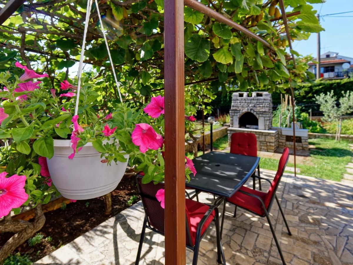 Apartments Marta By Rent Istria Novigrad  Exterior photo