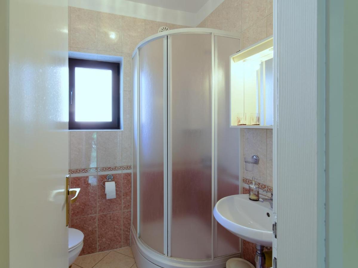 Apartments Marta By Rent Istria Novigrad  Exterior photo