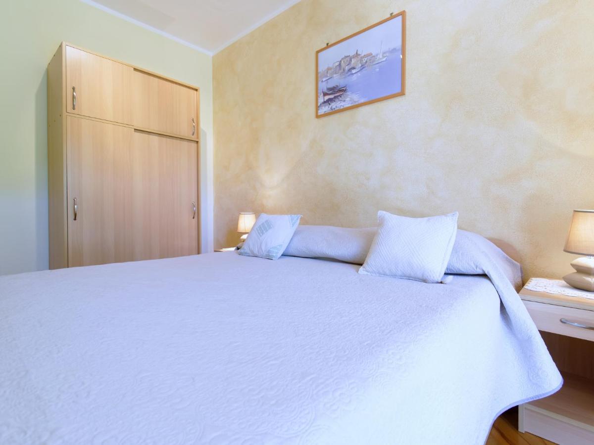 Apartments Marta By Rent Istria Novigrad  Exterior photo